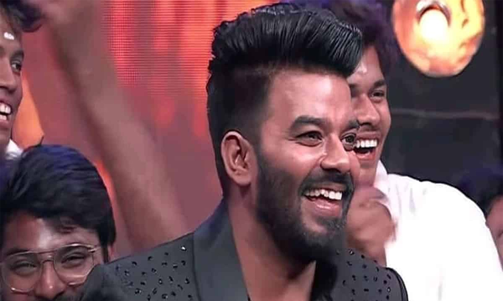 వామ్మో… ఒక సినిమా కోసం సుడిగాలి సుధీర్ ఇంత  రెమ్యూనరేషన్ తీసుకుంటాడా..?