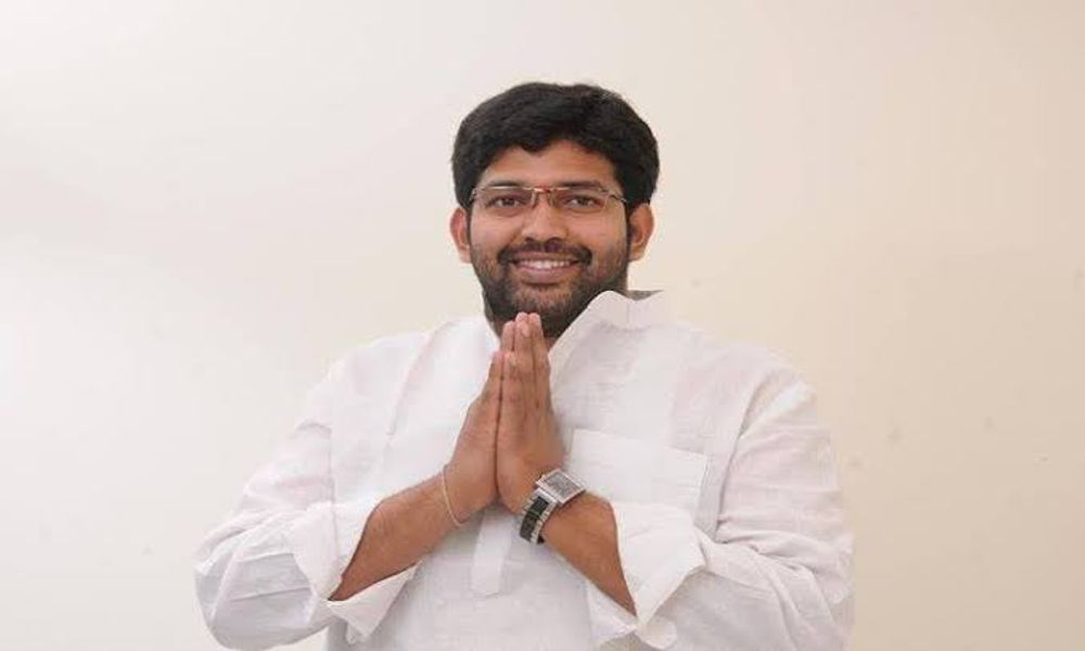 వైసీపీ ఎమ్మెల్యేకి జనసేన వీరమహిళల ఝలక్.!