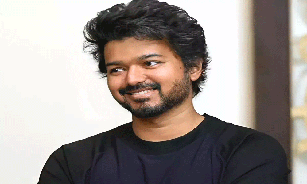 పిక్ వైరల్ : మహేష్ థియేటర్ లో “కార్తికేయ 2” చూసిన తమిళ బిగ్ స్టార్ హీరో..!