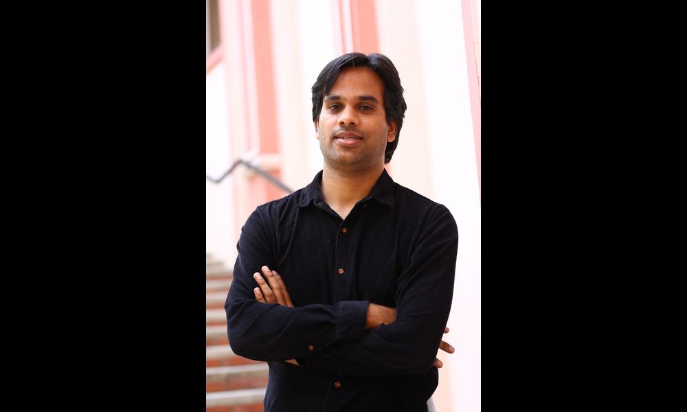 `ఫ‌స్ట్ డే ఫ‌స్ట్ షో` జాతి రత్నాలు లాంటి వినోదం పంచుతుంది : అనుదీప్ కెవి ఇంటర్వ్యూ