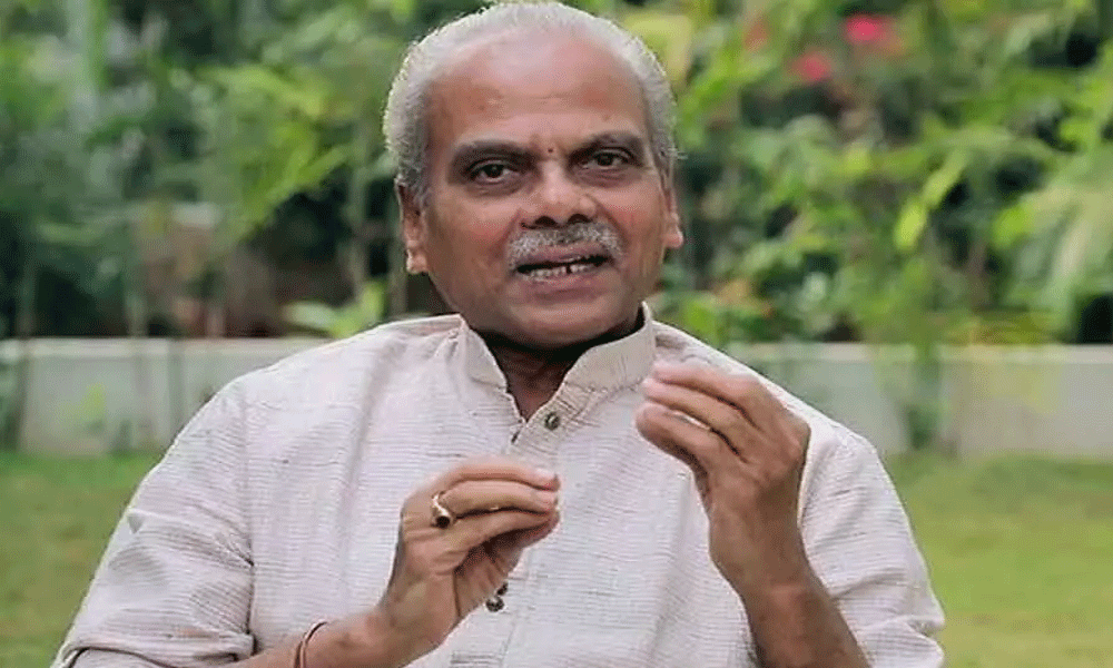 చిరంజీవి తో పనిచేయడం శాపం అంటున్న నటుడు