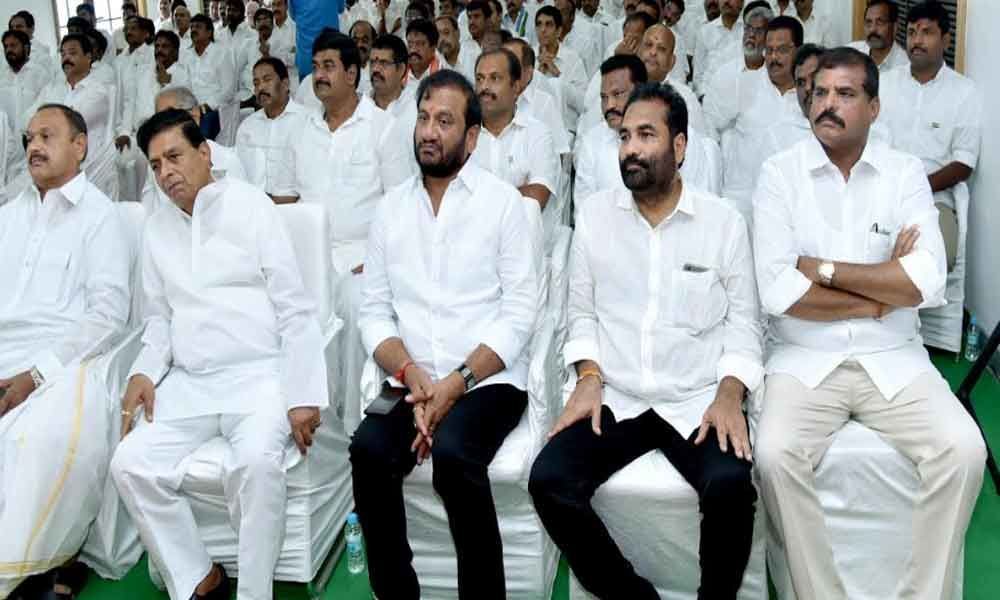 వైసీపీ నేతల్లో టెన్షన్ టెన్షన్.! నివేదికలు ఏం చెబుతున్నాయ్.?