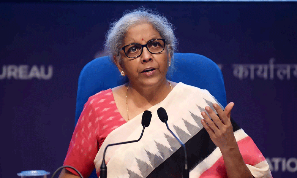 నిర్మలా సీతారామన్ ఉవాచ.! రూసాయి సహజంగానే చచ్చిపోతోందా.?