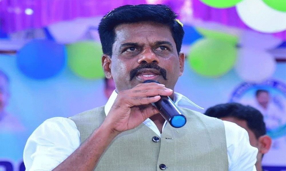 గోరంట్ల మాధవ్‌ని బాధితుడిగానే వైసీపీ చూస్తోందా.?