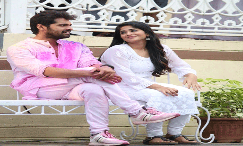 ఇటీవలే రిలీజైన “ప్రేమదేశం” టీజర్ కు అనూహ్య స్పందన