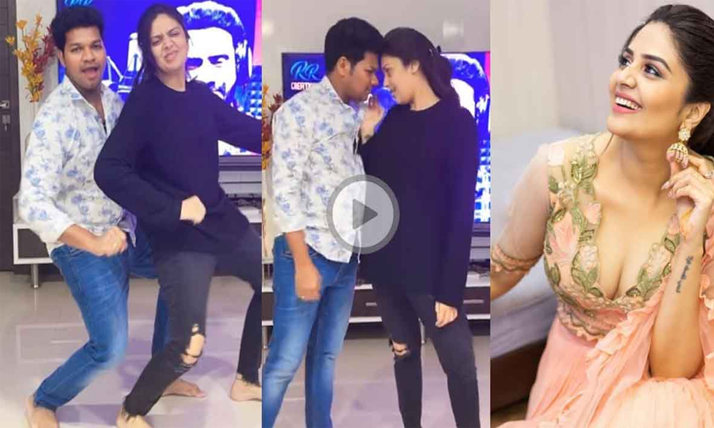 కమెడియన్ అవినాష్ తో కలిసి రెచ్చిపోయి డాన్స్ చేసిన శ్రీముఖి.. ?
