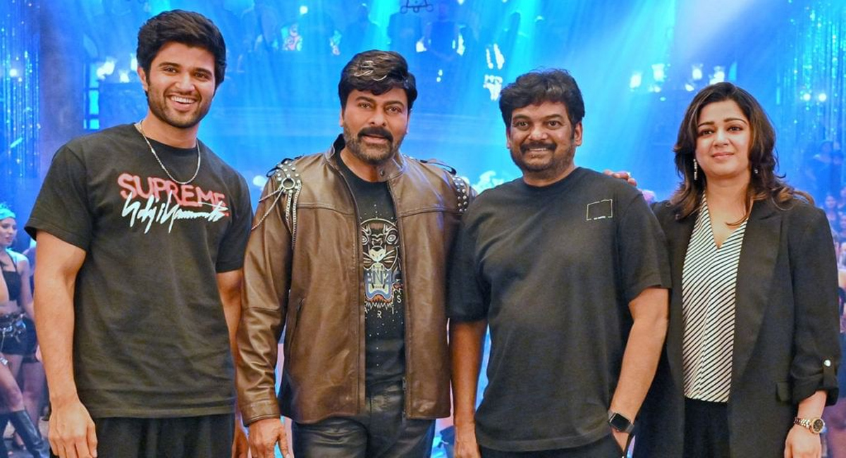 రౌడీ హీరో సినిమాకు మెగాస్టార్ బెస్ట్ విషెస్.. ఆనందంలో సినిమా యూనిట్…!