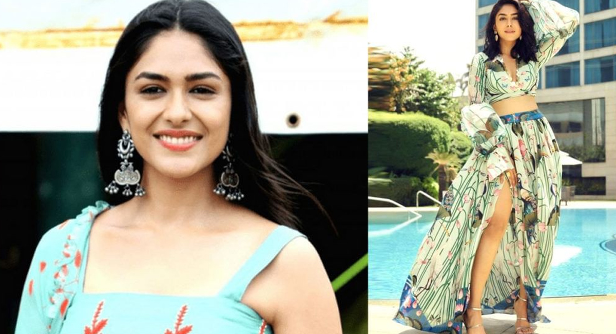 సీతారామం హీరోయిన్ నటించిన తెలుగు తొలి సీరియల్ ఏదో తెలుసా?