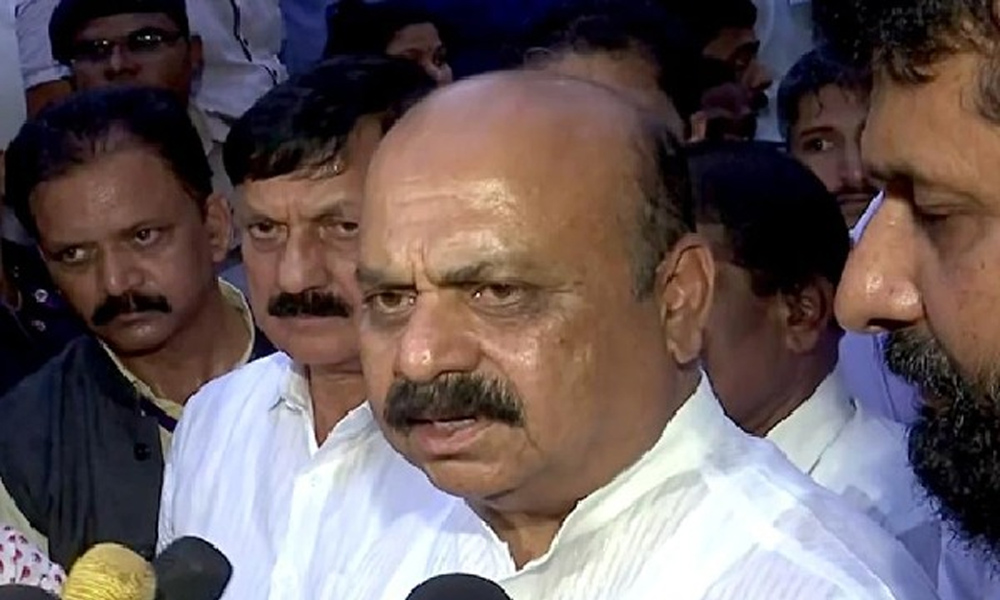 యూపీలో విచిత్రం.. విద్యా మంత్రి యోగేంద్రకు అనుమతి ఇవ్వని కాలేజ్!