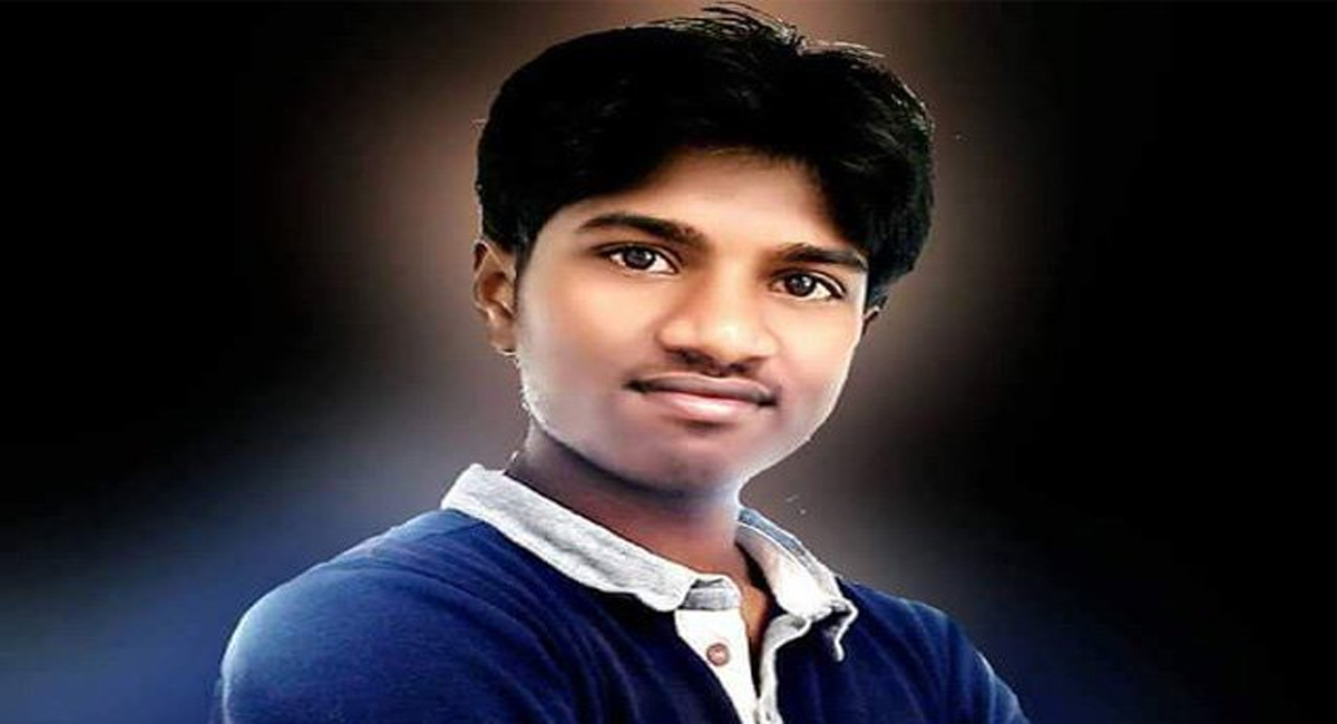 రోడ్డు ప్రమాదానికి గురైన నవ దంపతులు… మరణించిన వరుడు విషమంగా వధువు పరిస్థితి?