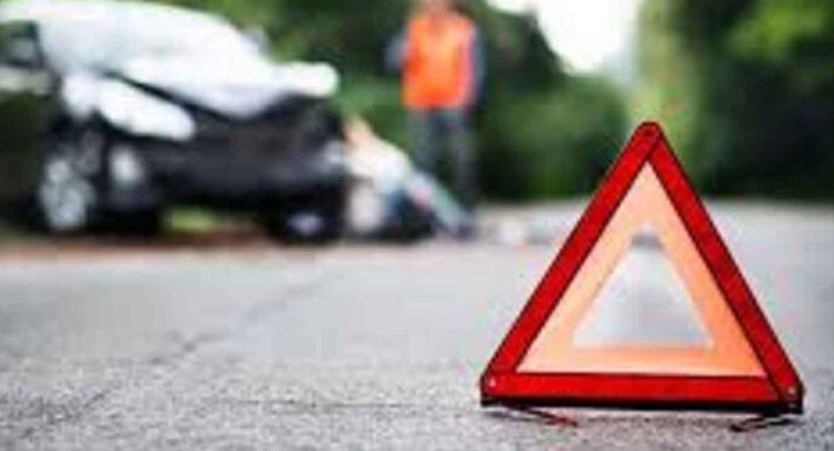 హైదరాబాద్ శివార్లలో ఘోర రోడ్డు ప్రమాదం… ఒకరు మృతి, మరొకరి పరిస్థితి విషమం…!