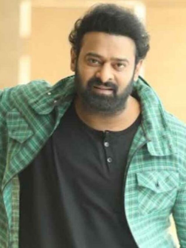 మాల్దీవ్స్ లో ప్రభాస్ న్యూ ఇయర్ సెలబ్రేషన్స్… ఆమెతో కలిసి న్యూ ఇయర్ సెలబ్రేషన్స్!