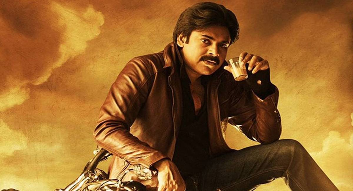 రెమ్యూనరేషన్ భారీగా పెంచేసిన పవన్ కళ్యాణ్.. అయినా కూడా సినిమా చేసేందుకు క్యూ కడుతున్న నిర్మాతలు!