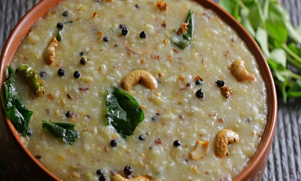 సూపర్ టేస్ట్ గా ఉండే పొంగల్ ను ఇంట్లోనే తయారు చేసుకునే విధానం మీ కోసం..!