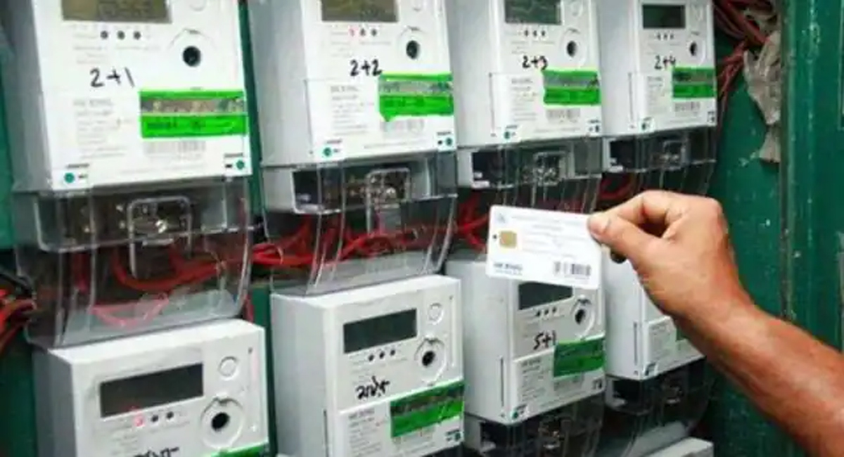 ఏపీ ప్రజలకు షాక్.. ప్రీపెయిడ్‌ విద్యుత్తు మీటర్లతో ఇబ్బందులు తప్పవా?