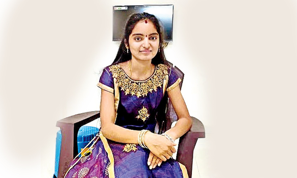 అదనపు కట్నం వేధింపులకు బలైన వివాహిత… ఉరి వేసుకుని ఆత్మహత్య?