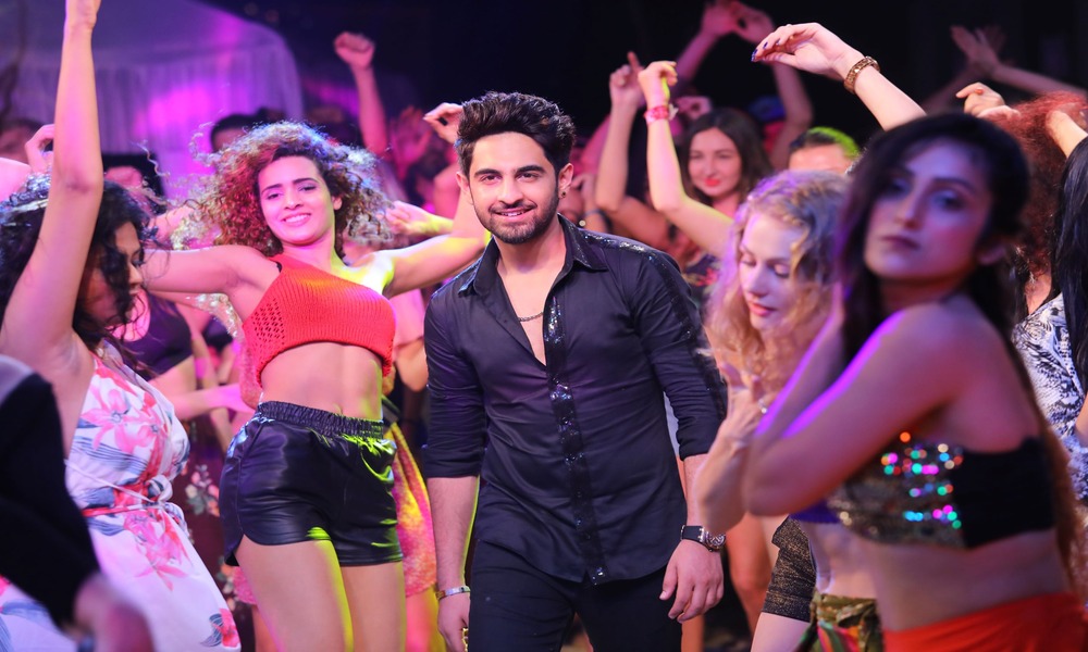 జైద్ ఖాన్, జయతీర్థ, ఎన్‌కె ప్రొడక్షన్స్ పాన్ ఇండియా చిత్రం ‘బనారస్’ నుండి ట్రోల్ సాంగ్ విడుదల