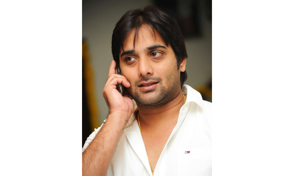 నువ్వు నాకు నచ్చావ్ సినిమా రిజెక్ట్ చేసి బాధ పడ్డ హీరో