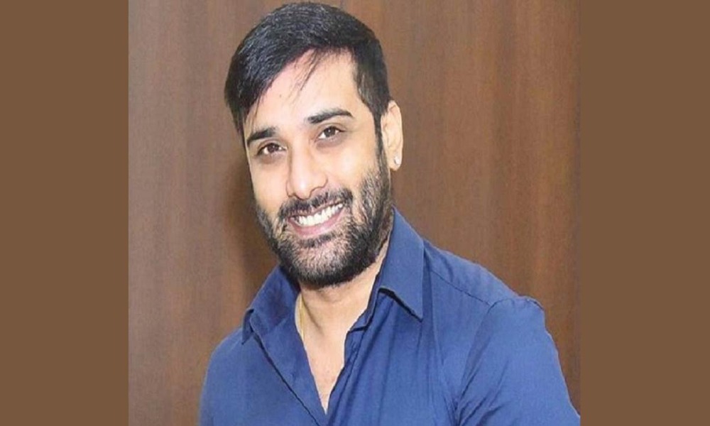 తరుణ్ కెరీర్ అర్ధాంతరంగా ముగిసిపోవడానికి కారణం ఆవిడేనా?