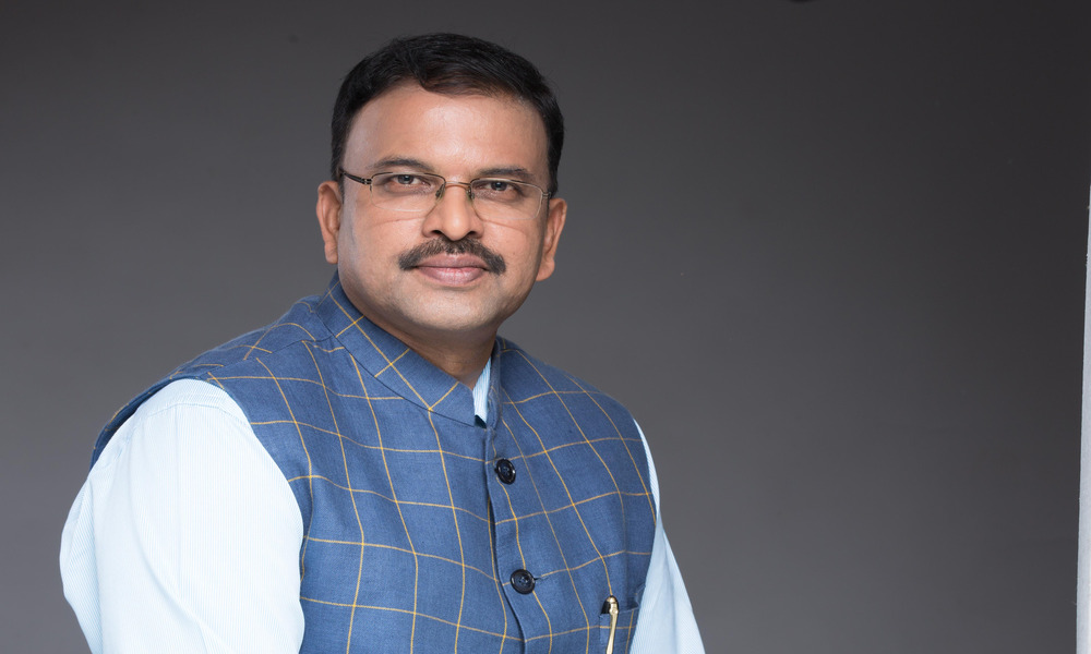 CBI JD LAXMINARAYANA గారు నటించిన మొదటి చిత్రం భీమదేవరపల్లి బ్రాంచి.