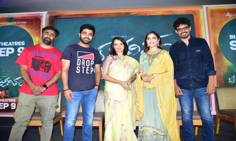 ఒకే ఒక జీవితం మనసుని హత్తుకునే సినిమా, ప్రేక్షకుడికి సరికొత్త అనుభూతిని 