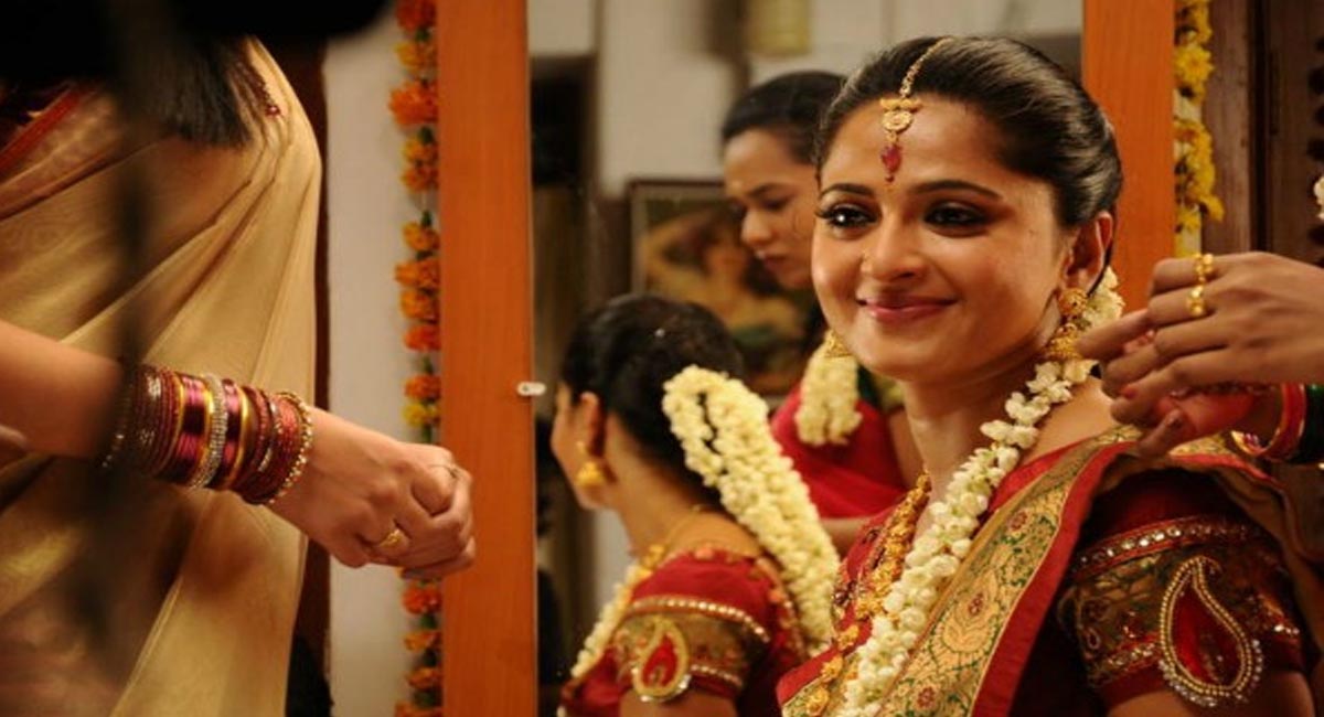 అనుష్క అభిమానులకు గుడ్ న్యూస్.. అనుష్క పెళ్లిపై క్లారిటీ..?