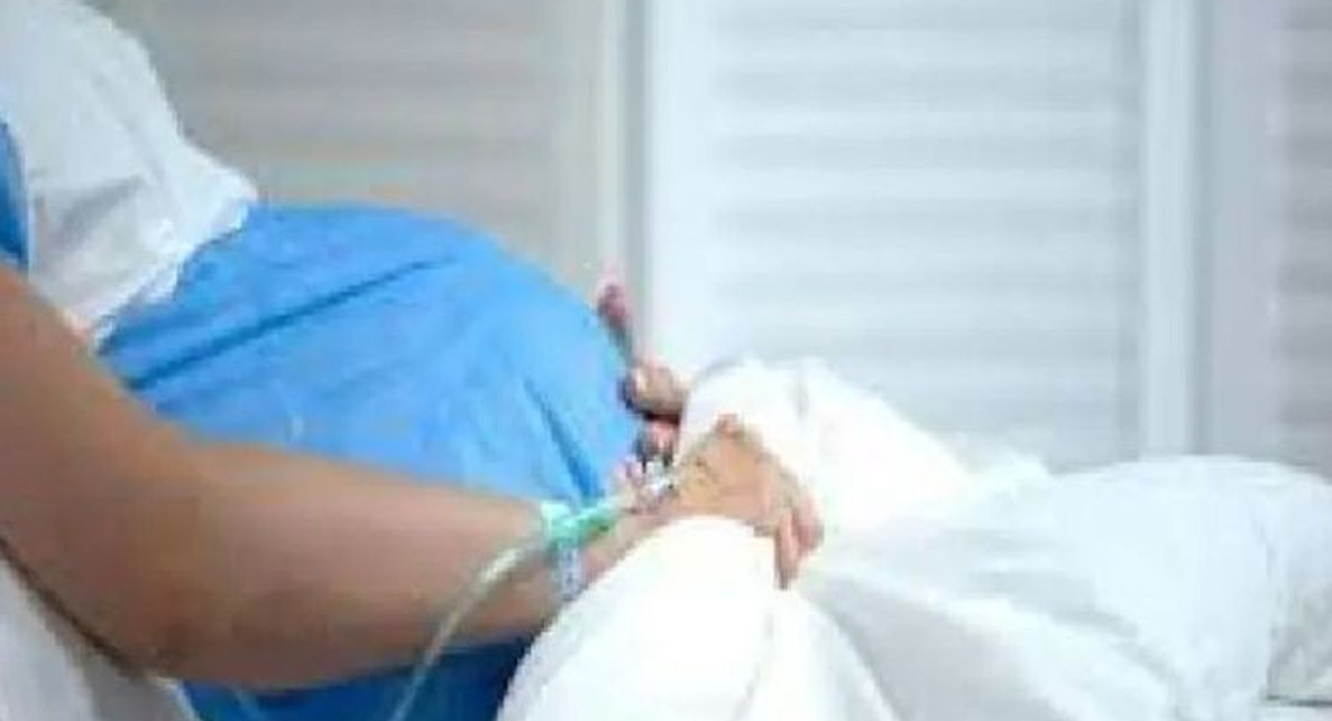 వైద్యుల నిర్లక్ష్యం నెలలు నిండకనే గర్భిణీ ఆపరేషన్ చేసిన డాక్టర్లు… చివరికి ఏమైందంటే?