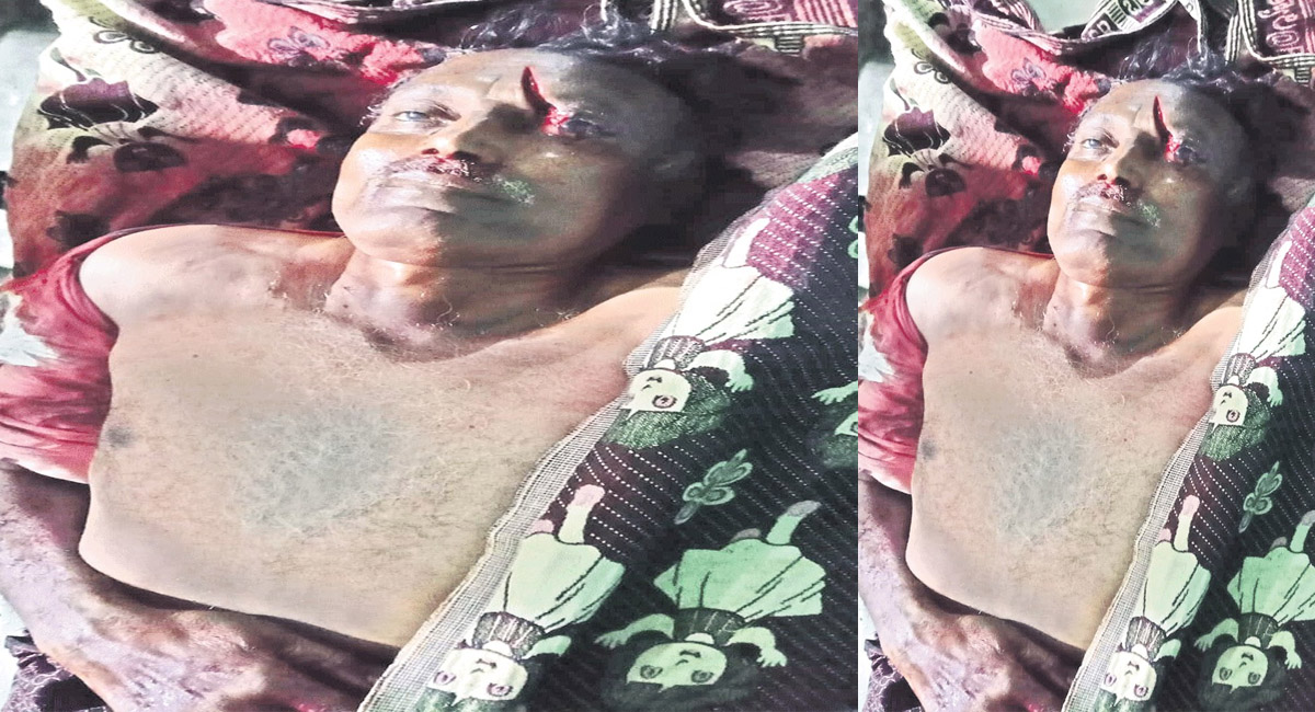 ఆస్తి కోసం కన్న తండ్రి పట్ల కిరాతకంగా ప్రవర్తించిన కొడుకు.. దాడిలో మృతి చెందిన తండ్రి?