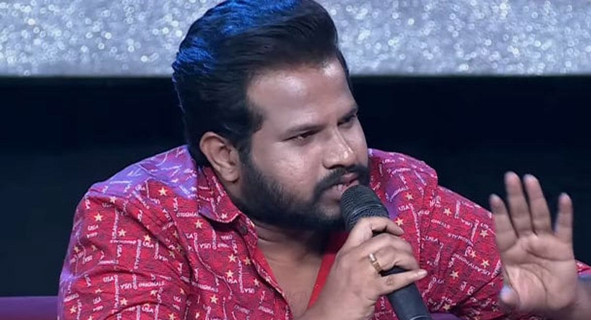 సింగర్ గా మారిన ఆది.. వైరల్ అవుతున్న వీడియో?