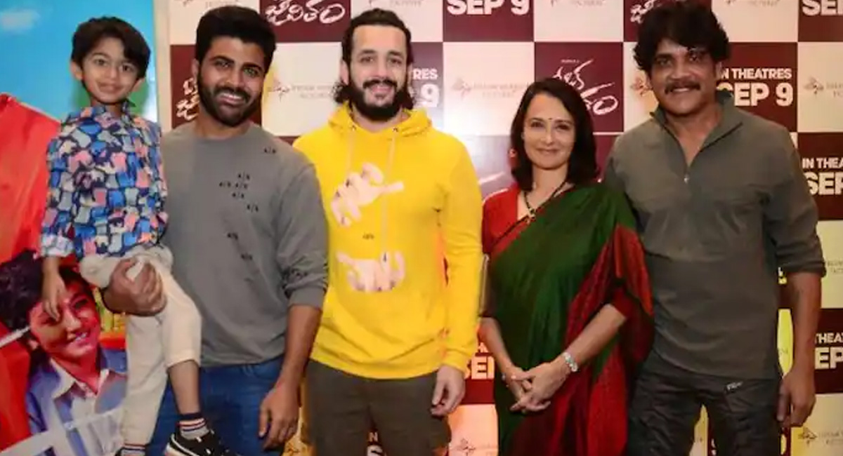 అమల నటన చూసి కంటతడి పెట్టుకున్న నాగార్జున.. ఎమోషనల్ అయిన అఖిల్!