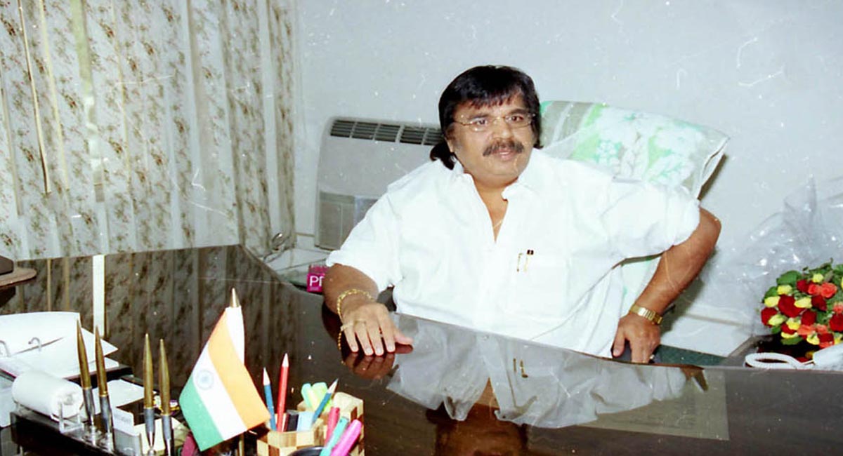 నిర్మాత అడ్డాలపై ఆ హీరో విషయంలో సీరియస్ అయినా దాసరి!