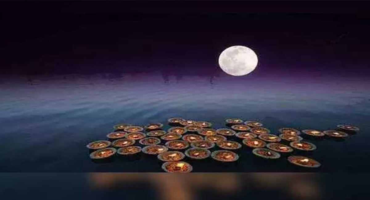 పౌర్ణమి రోజు మిస్ కాకుండా ఇలా చేయండి.. కుబేరులు అవ్వండి!