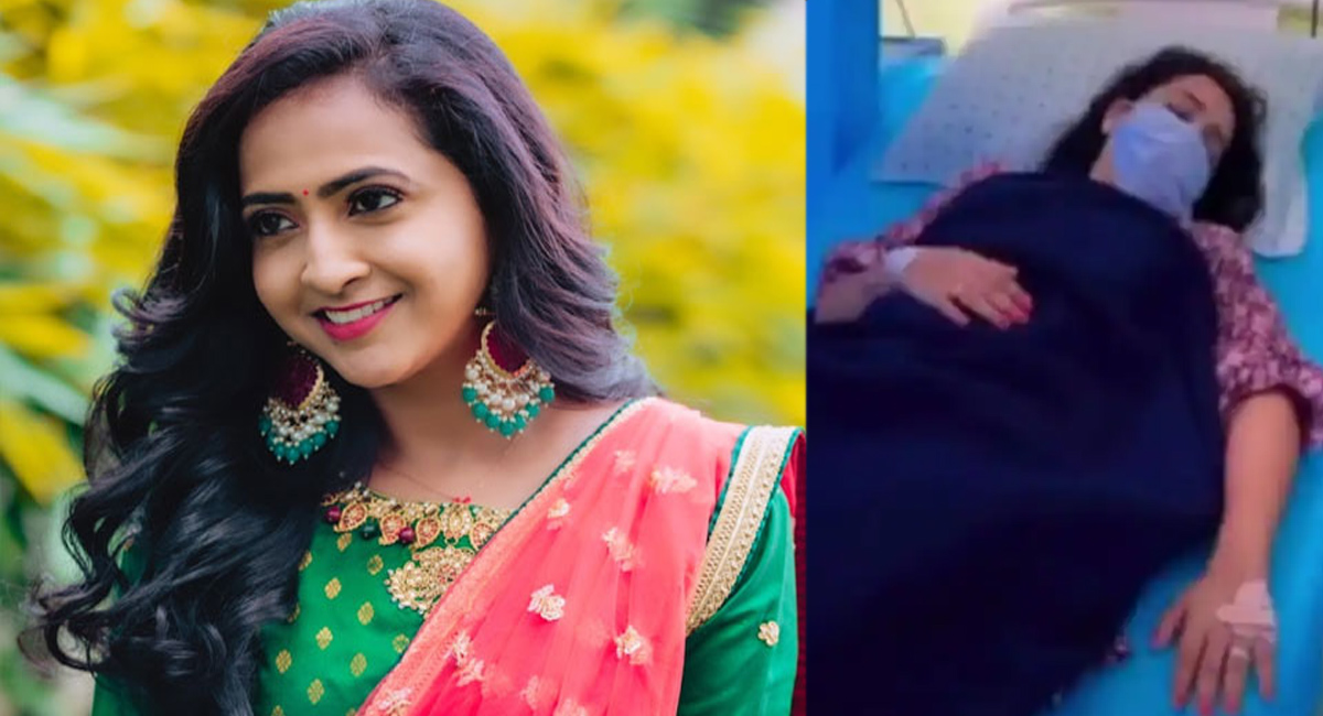 హాస్పిటల్ లో చేరిన ప్రముఖ బుల్లితెర యాంకర్.. ఆందోళనలో అభిమానులు..!