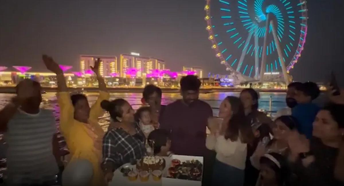 నయన్ సర్పైజ్ గిఫ్ట్ ! ఎమోషనల్ పోస్ట్ షేర్ చేసిన విఘ్నేష్..!