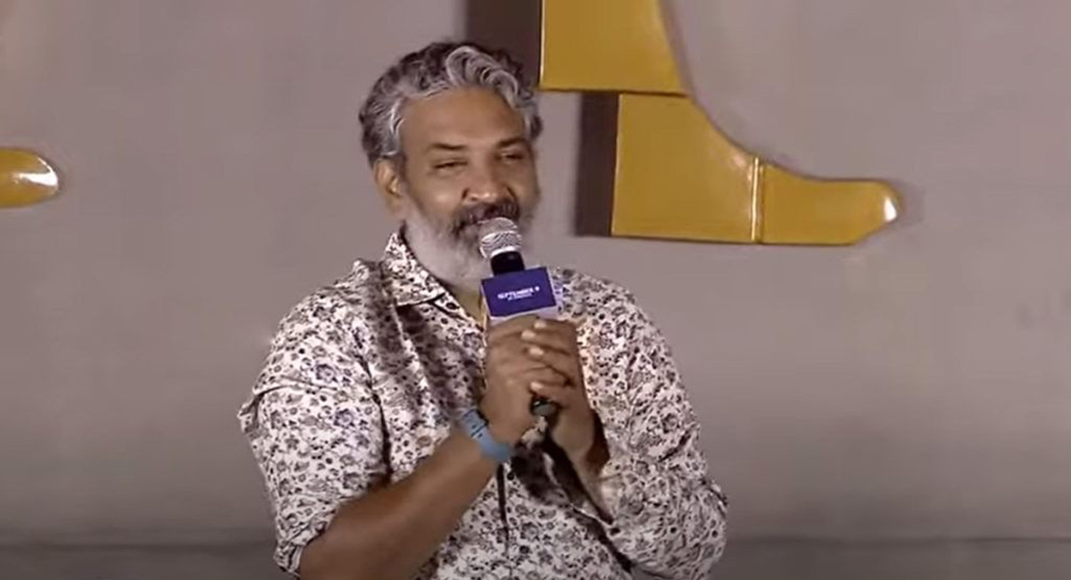 ఎన్టీఆర్ తో తొడ కొట్టించాలని ప్లాన్ చేసిన జక్కన్న.. వామ్మో మామూలు ప్రణాళిక కాదే..?