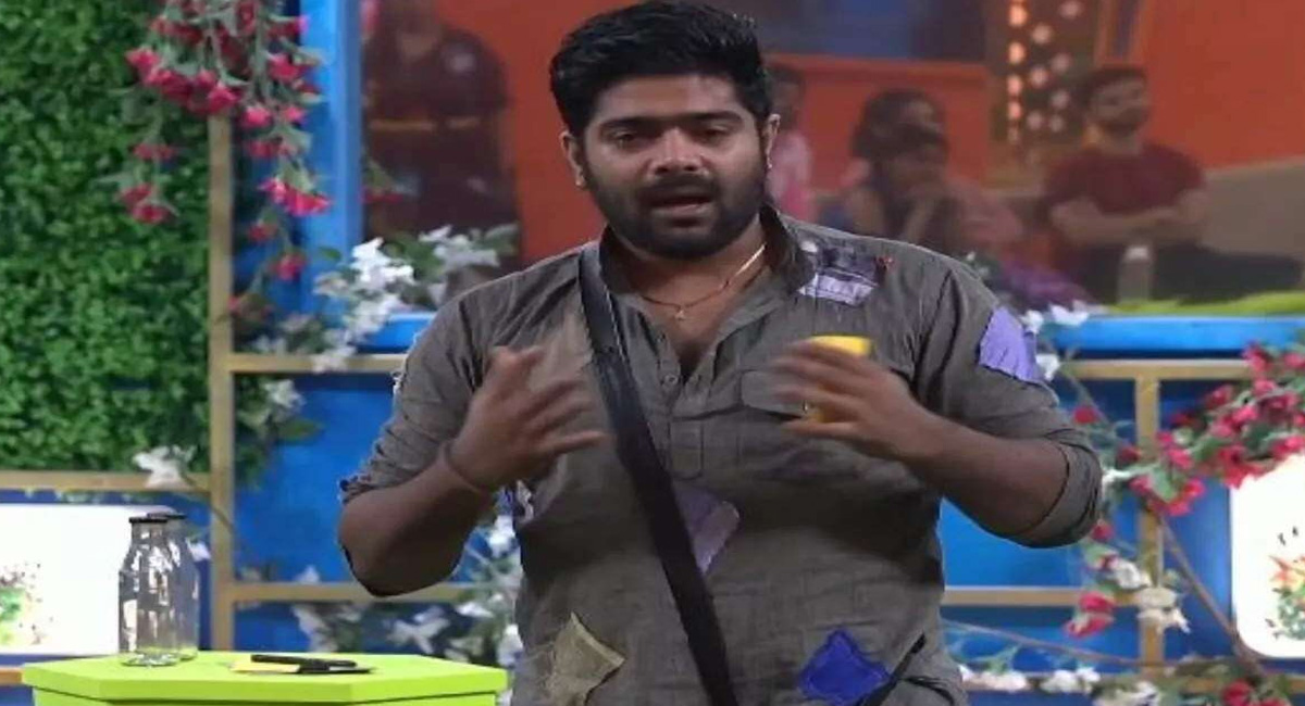 మొదటి రోజే నోరు జారిన సింగర్ రేవంత్… వెనకేసుకొస్తున్న ఫ్యాన్స్?