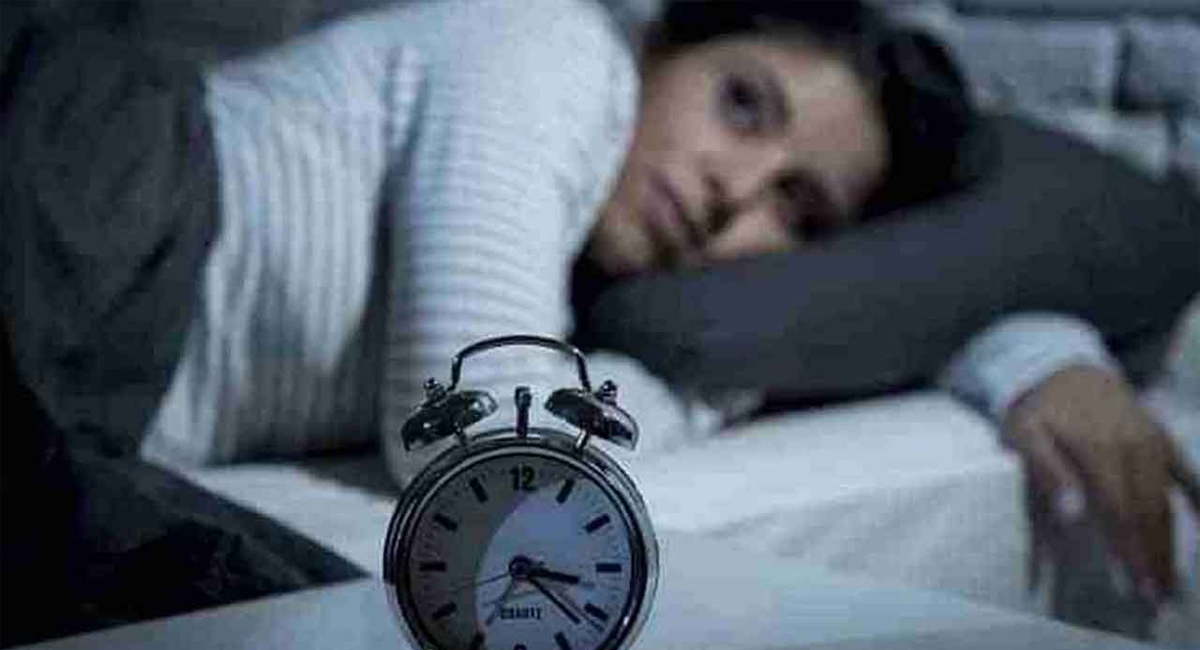 నిద్రలేమి సమస్యతో బాధపడుతున్నారా.. ఈ చిట్కాతో గాఢనిద్ర మీ సొంతం!