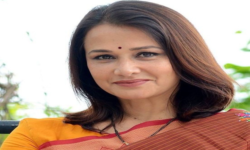 అమల ను శపించిన స్టార్ డాటర్