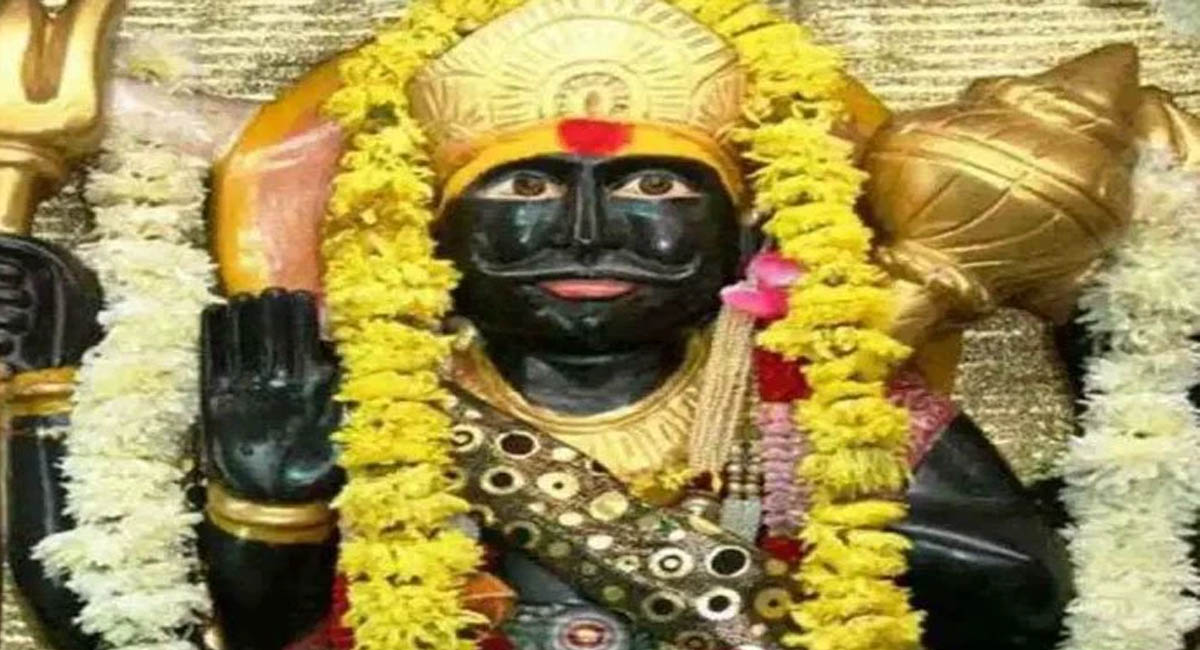 శని బాధలు నుంచి విముక్తి పొందాలంటే ఇలా పూజిస్తే చాలు!