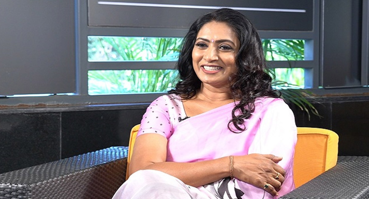 సౌందర్య గర్భం గురించి అసలు విషయం బయట పెట్టిన ఆమని.?