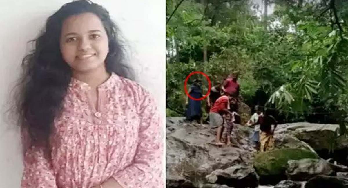 కేరళలో దారుణం.. తల్లి తండ్రుల కళ్ళ ముందే వరదలో కొట్టుకుపోయిన యువతి..!
