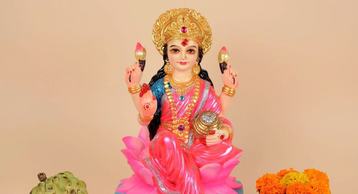 శుక్రవారం పొరపాటున కూడా ఈ పనులు అసలు చేయకూడదు.. చేశారంటే అంతే సంగతులు!