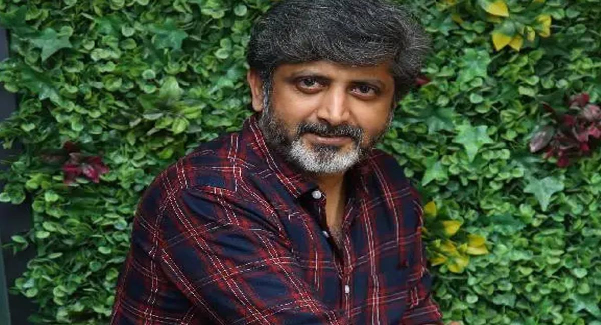 గాడ్ ఫాదర్ డైరెక్టర్ మోహన్ రాజా కెరీర్ లో ఇన్ని హిట్లు కొట్టాడా?