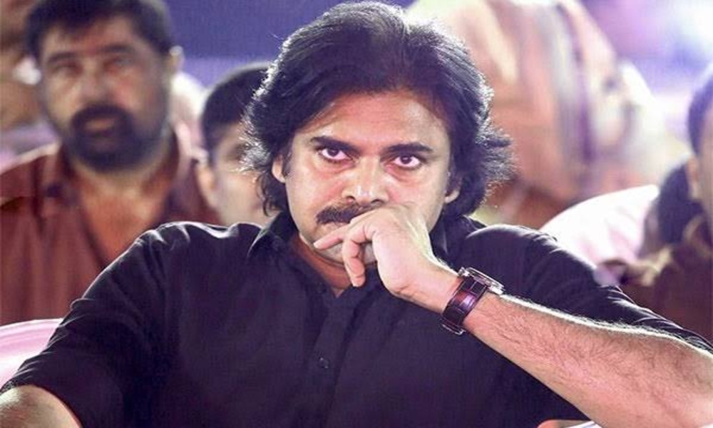 ఇన్సైడ్ టాక్ : మరో హ్యాట్రిక్ కాంబినేషన్ తో పవన్ కళ్యాణ్.?