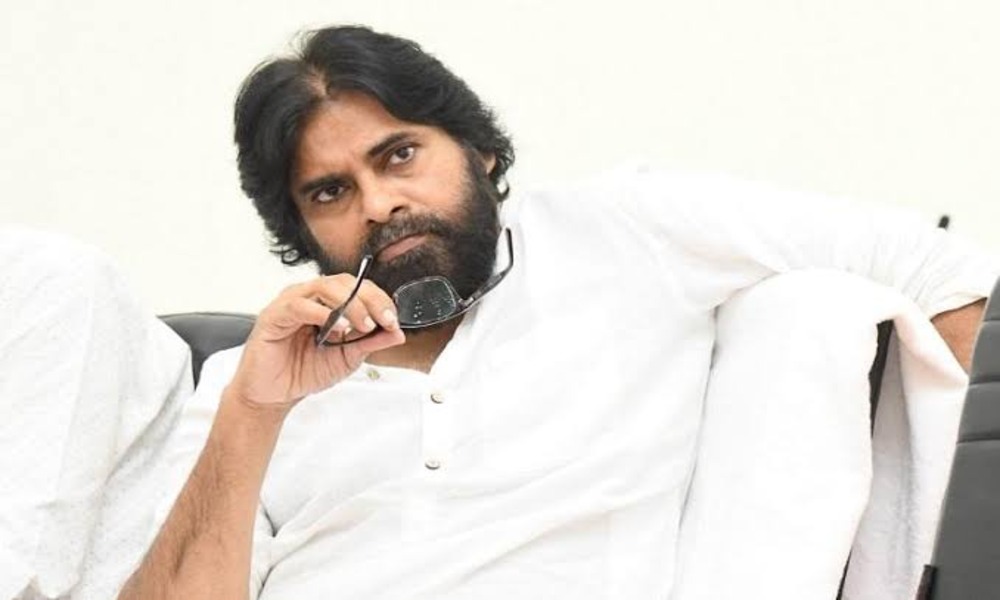 పవన్ నాలుగో పెళ్లి చేసుకున్నడంటూ వార్తలు వైరల్..  అసలు నిజం ఇదే!