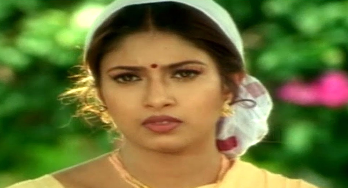 సంఘవి సినిమాలకు దూరంగా ఉండటానికి కారణం ఇదే.. అసలేం జరిగిందంటే?