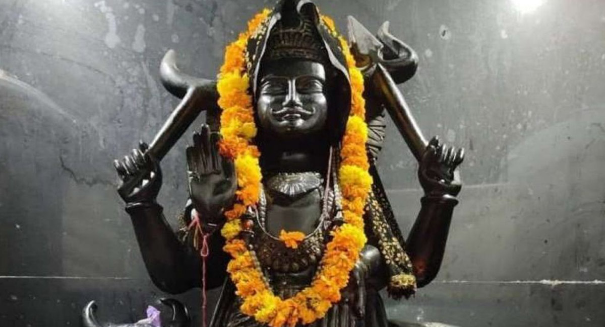 మనపై శనీశ్వరుడి అనుగ్రహం ఉందని తెలిపే సంకేతాలు ఇవే..?