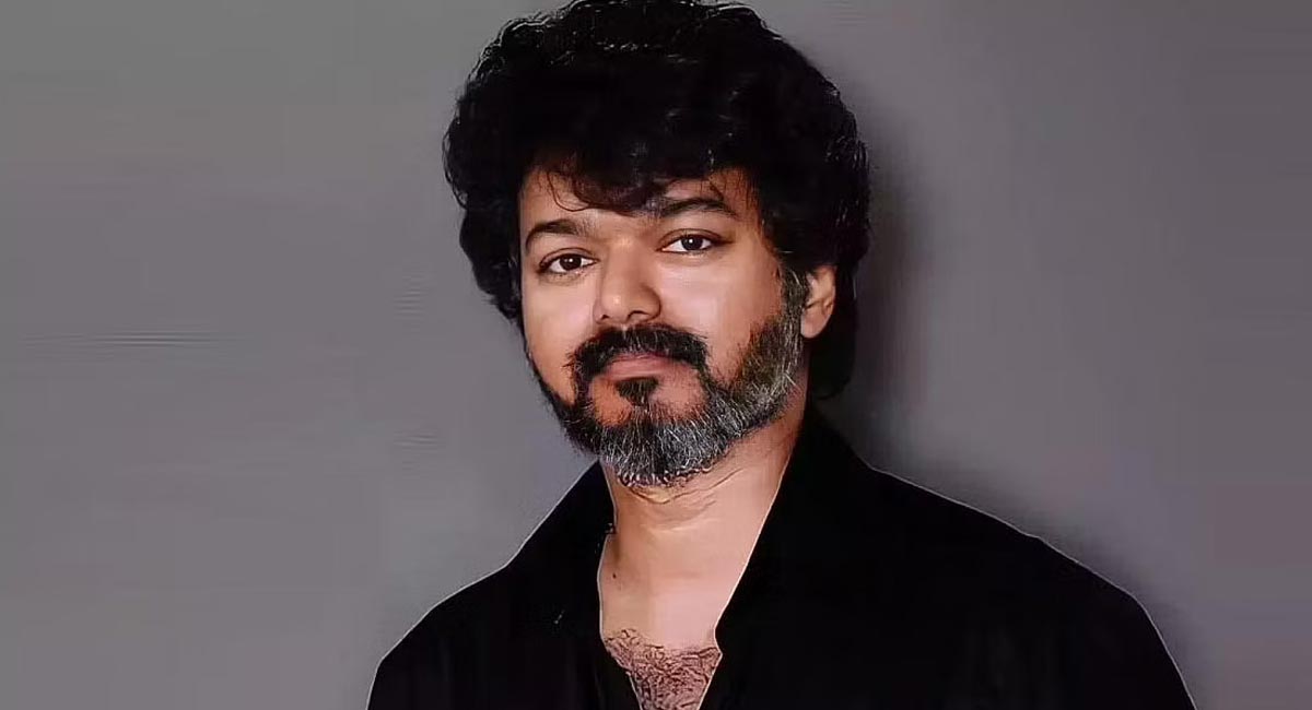 తమిళ నటుడు విజయ్ దళపతి కెరీర్ ను మలుపు తిప్పిన చిత్రాలు ఇవే!