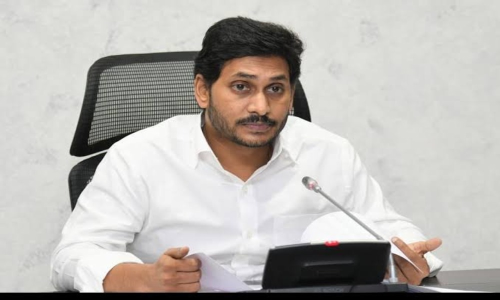 తప్పు మీద తప్పు.. మళ్ళీ మళ్ళీ అదే తప్పు.!