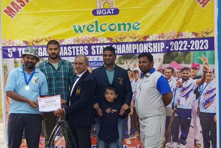 Dr. John Watts:  ఆర్చరీలో  ప్రముఖ డాక్టర్ కి రజిత పతకం !